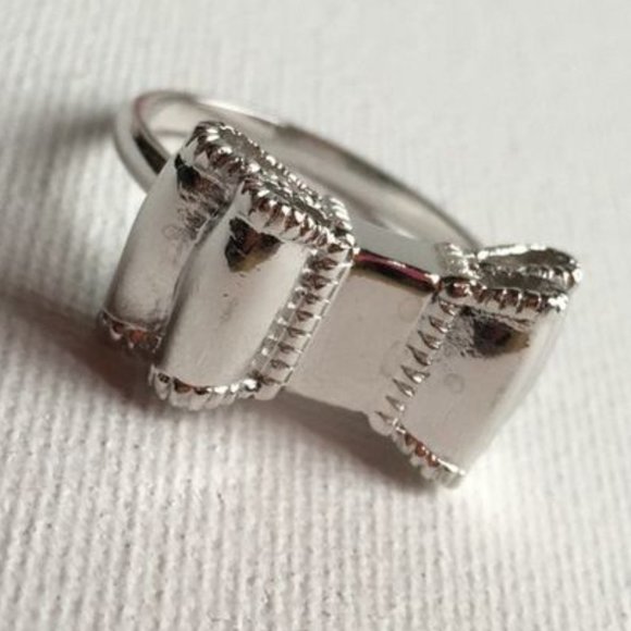 kate spade Jewelry - 🧡 Kate Spade Moon River Bow Ring Silver